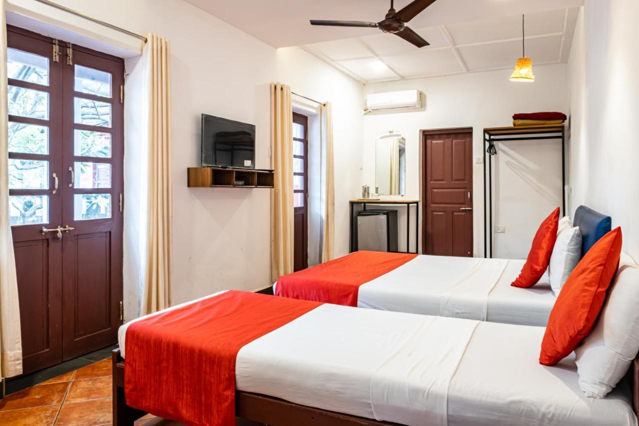 O Camarao Hotell Calangute Eksteriør bilde